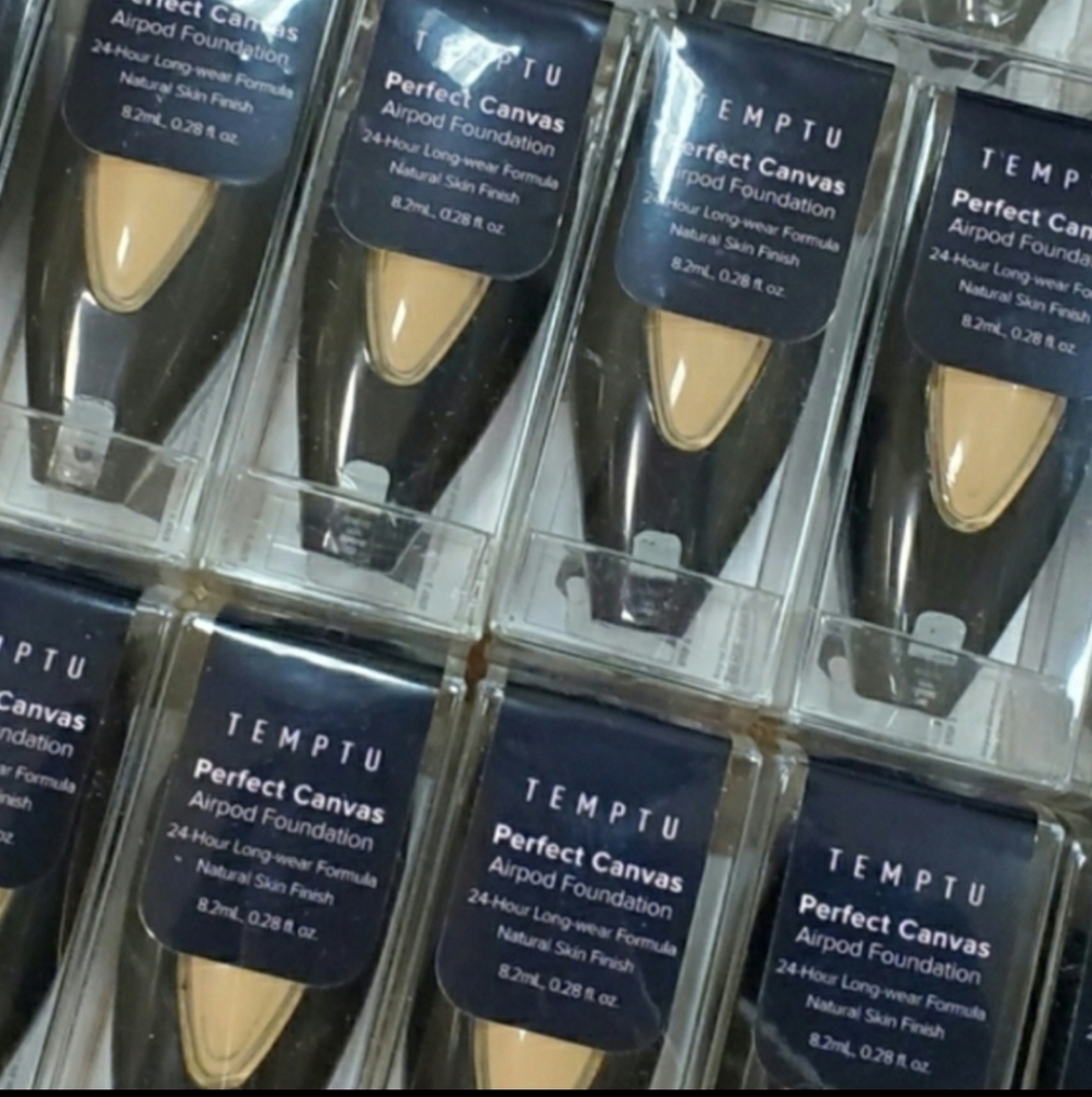 Temptu Airpod Foundation